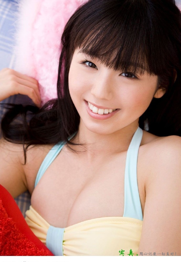 90后小嫩模内衣写真集