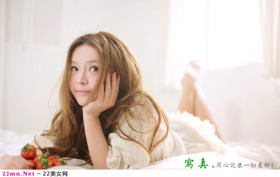特水灵的草莓女孩裴紫绮高清写真图片6
