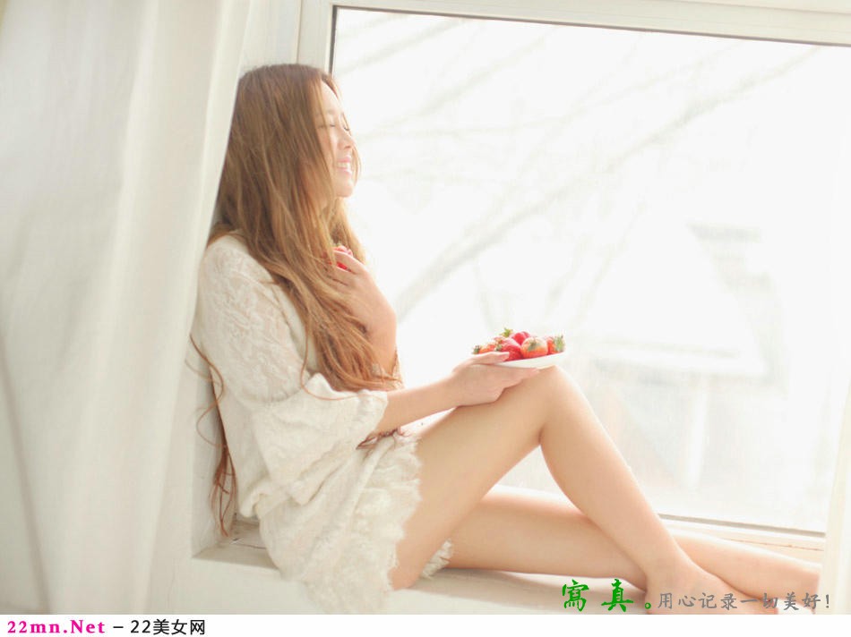 特水灵的草莓女孩裴紫绮高清写真图片8