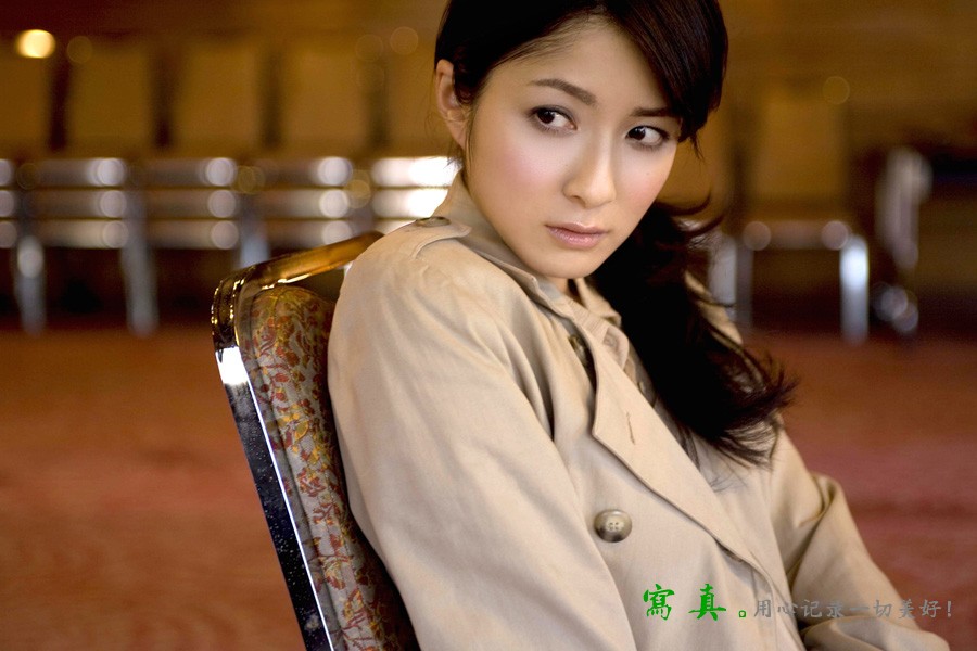 日本清纯美女松木里菜