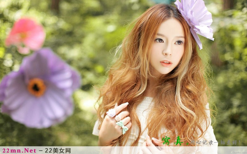 清纯美女裴紫绮森林梦幻写真图片2