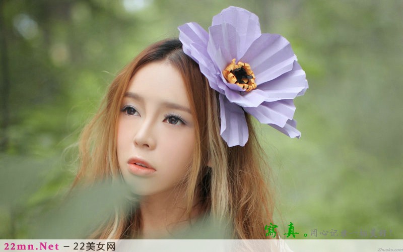 清纯美女裴紫绮森林梦幻写真图片