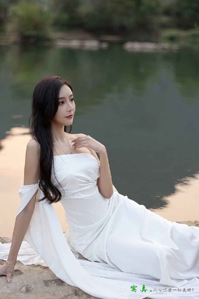 极品美女模特王馨瑶