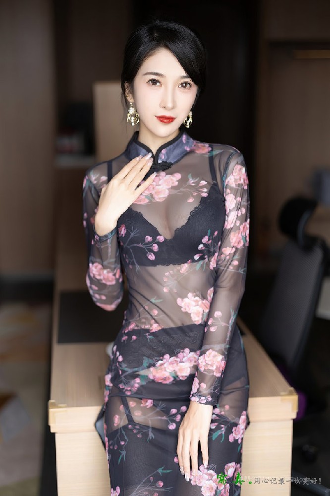 透明旗袍美女国模rentiyishu